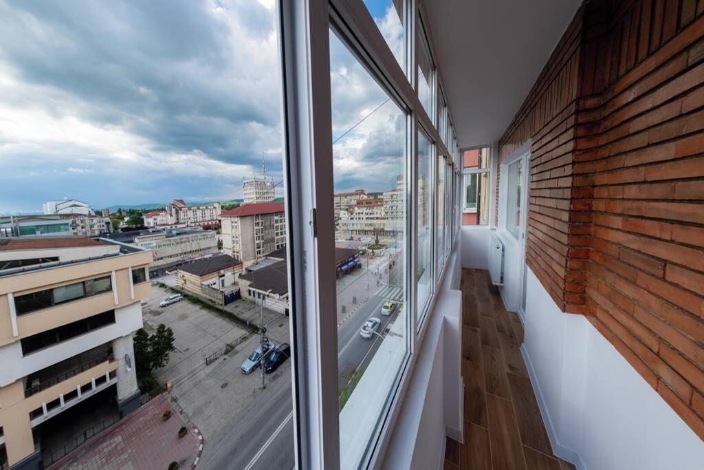 Studio With A View In City Center Targoviste Exteriör bild